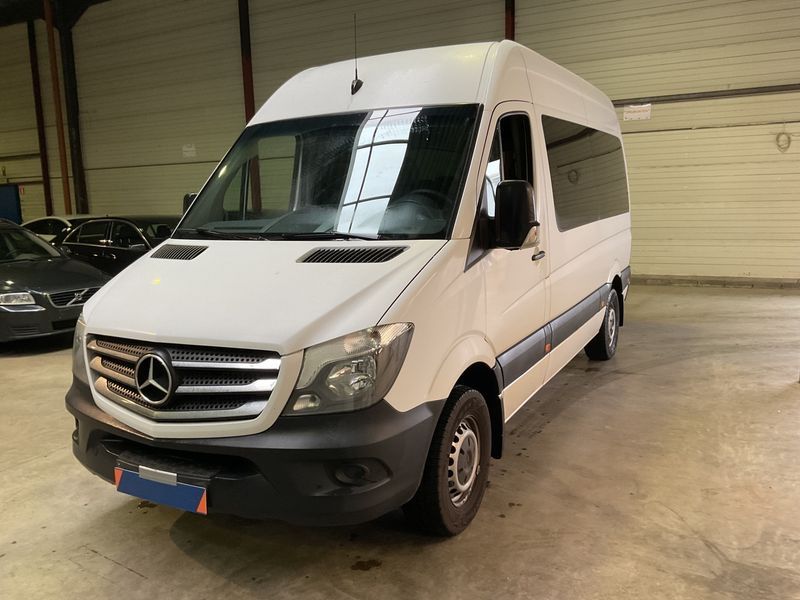 Inchiriez Mercedes Vito 8+1 Minibus Microbuz V-Class Renault
