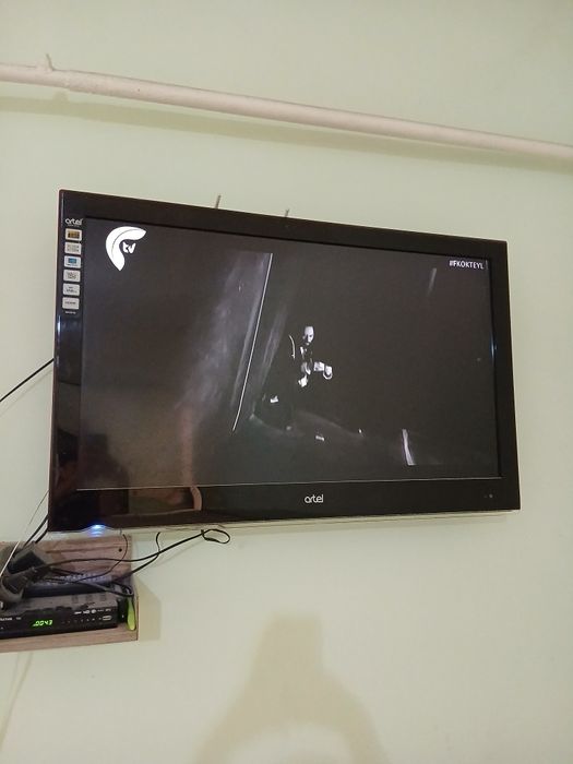 Televizor sotiladi