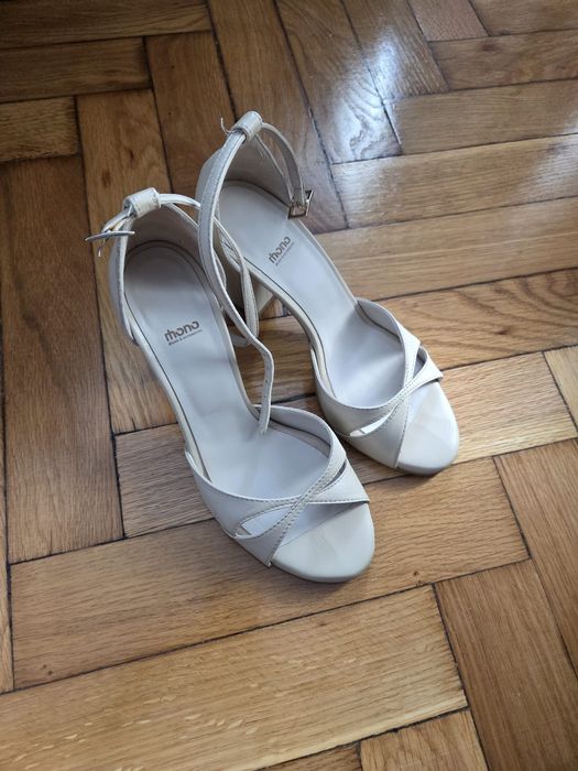 Sandale nude nr 36