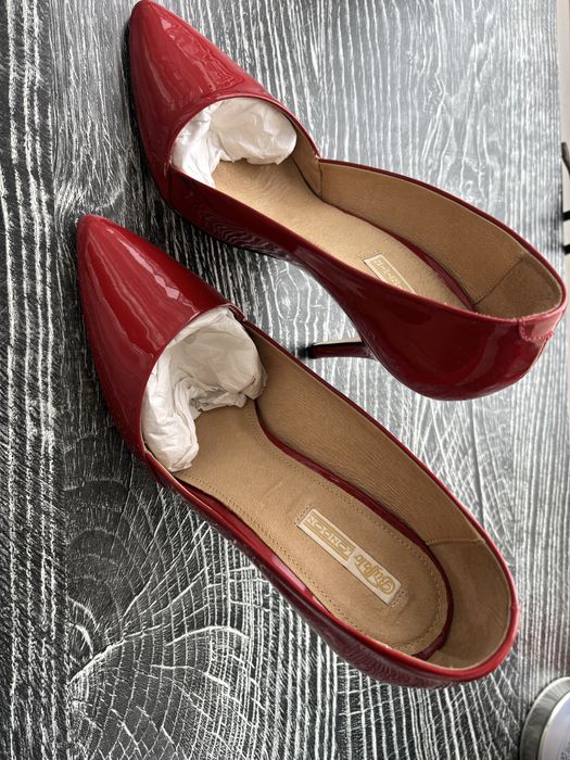 Лачени кожени обувки на Buffalo London