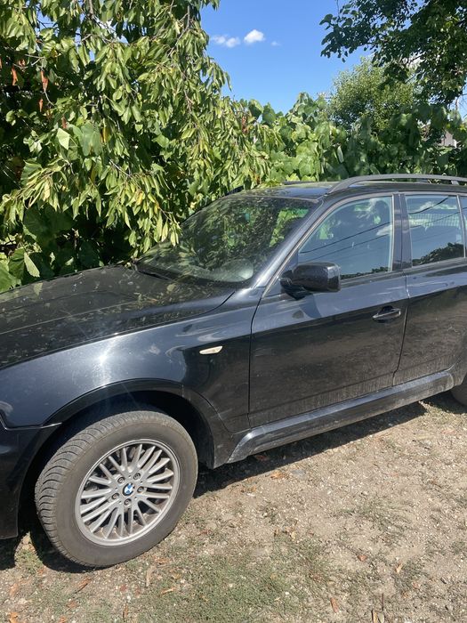 BMW x3 2,0l de vânzare motorul defect