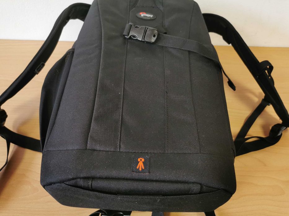 Lowepro Flipside 300 чанта - раница за фотоапарат