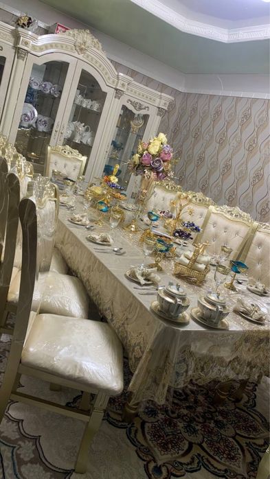 Stol va stul 12 kishilik