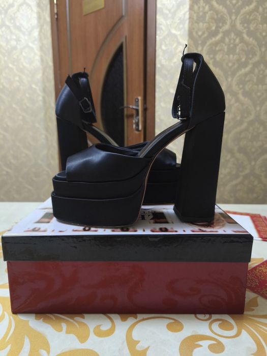 Ayyollar oyoq kiyimi,туфли