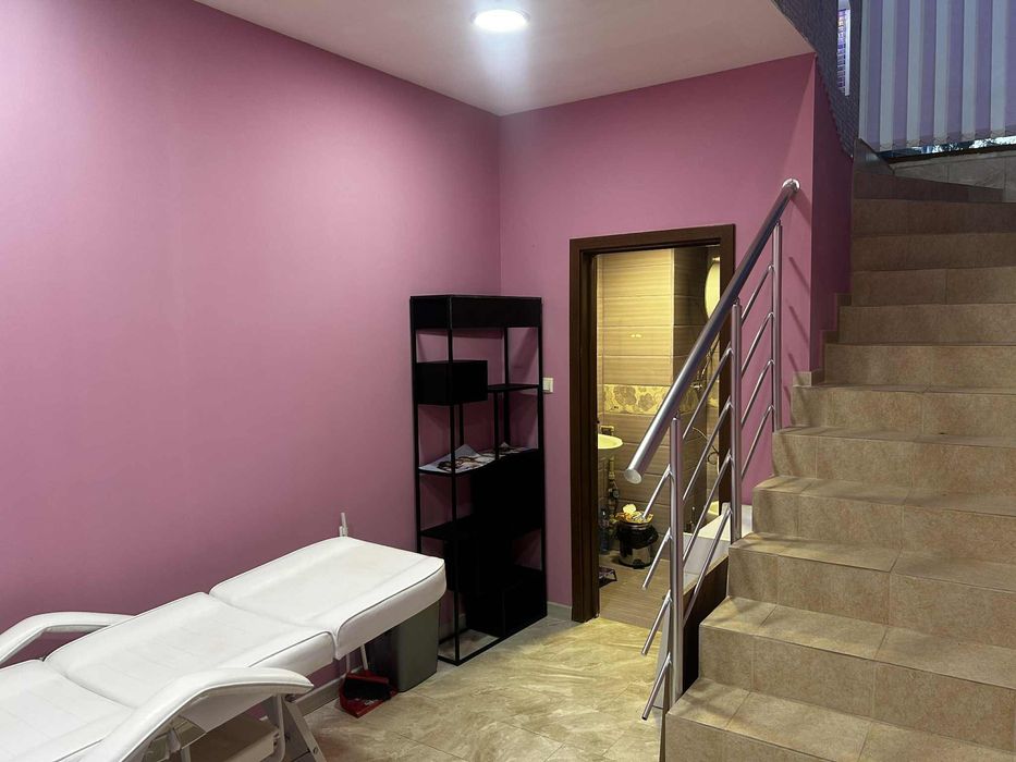 дава се под наем салон за красота