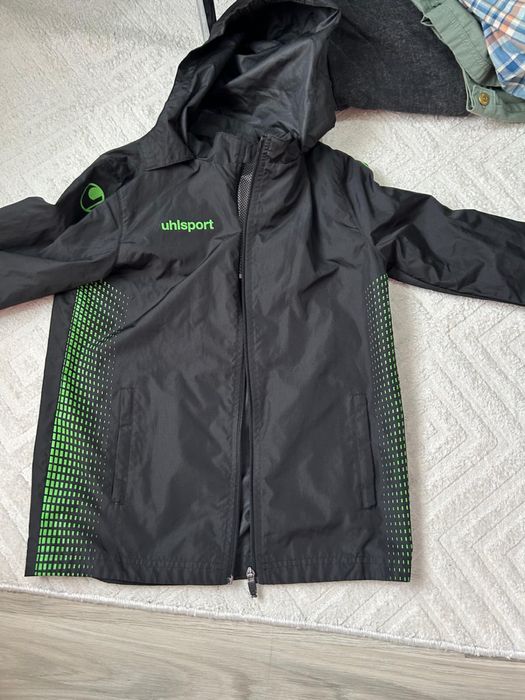 Ветровка на uhlusport