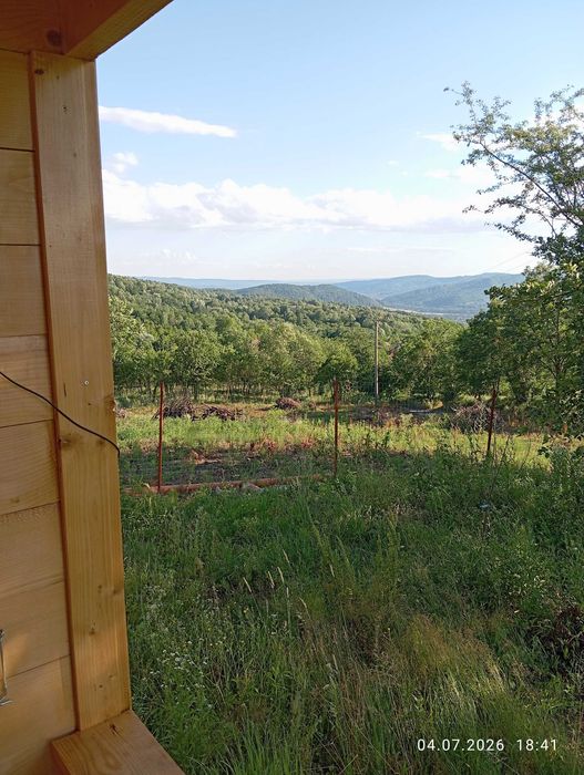 Teren intravilan 1.000 mp+Cabană Noua+Asfalt+Utilitati, panoramă Superbă spre Munți, altitudine 600 m, liniste absoluta, Daesti, Vâlcea