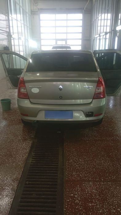 Продам автомашину Renault logan