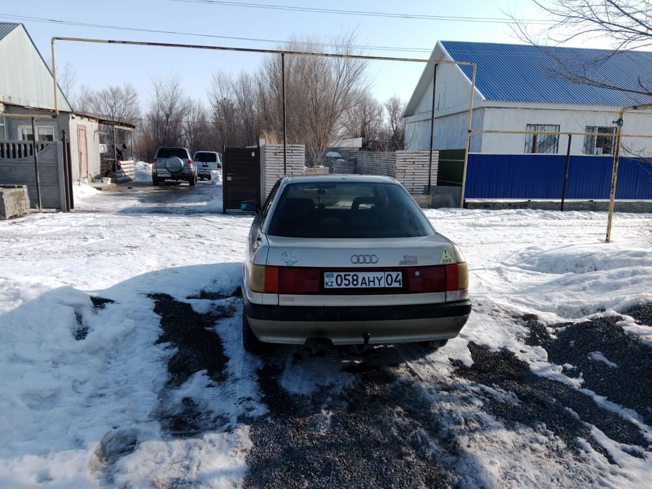 Продам авто Ауди 80 на ходу
