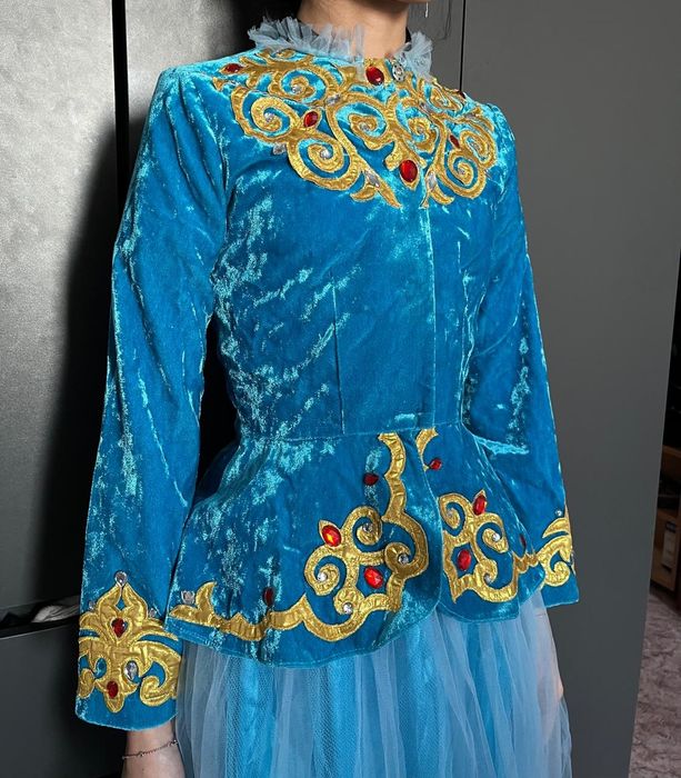 Продам национальный костюм