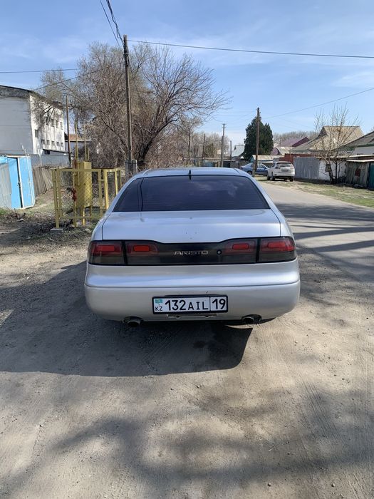 Продам тайота аристо