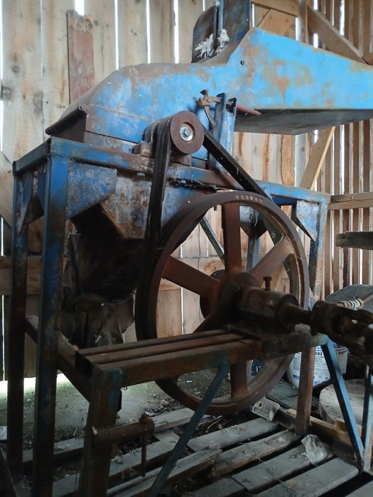 Vând moară pt tocat cereale