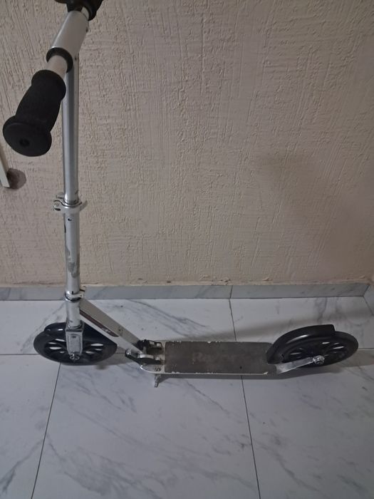 Самокат razor, в хорошем состоянии