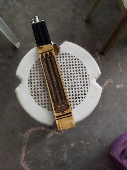 Продавам антикварни фотоапарати " Смена 6 и 8" със статив