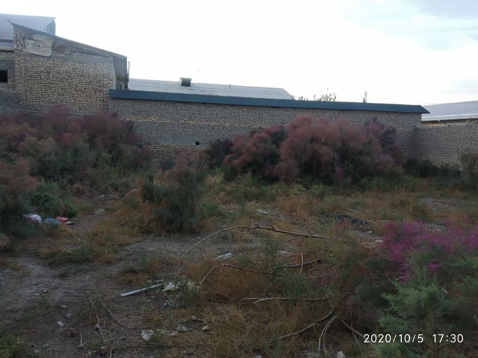 Запчасть бозорда,6сотокли курилиши тугалланмаган участок сотилади, нар