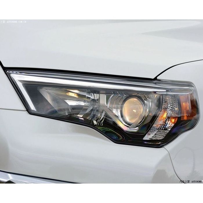 Стекла фар  Tayota 4runner 14-24г.