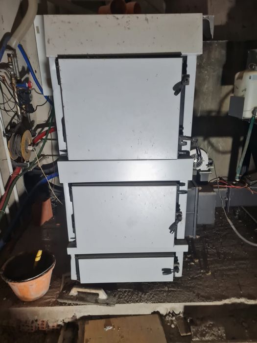 Centrală pe combustibil solid FUTURA 90 kW – completă, funcțională