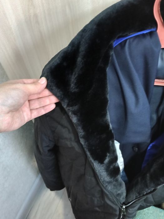 Продам куртку 50-56 подойдут