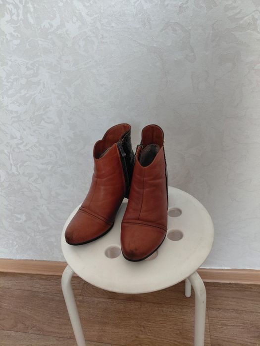 Продам женскую обувь