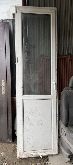 Продам дверь в хорошем состояний