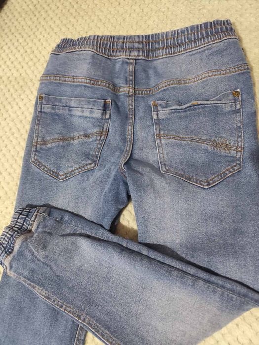 Детски дънки RESEEVED