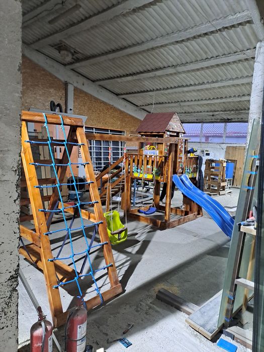 Locuri de joaca copiii