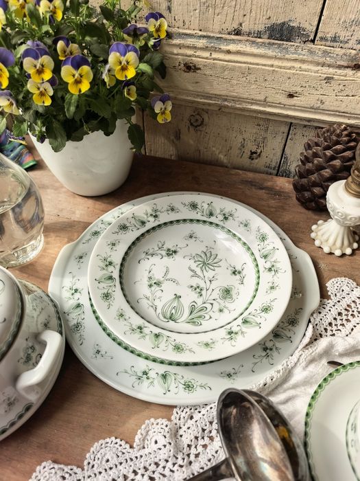 Сервиз за хранене