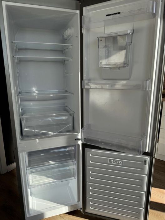Frigider Heinner cu congelator