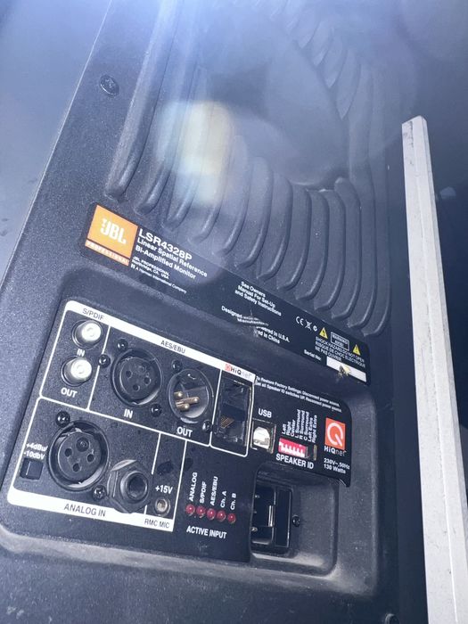 JBL LSR4328P – Active, profesionale