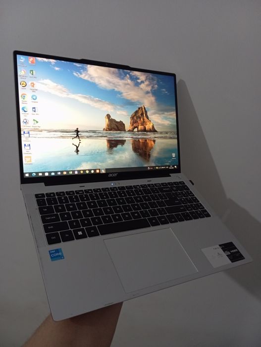 Acer core i3 ideali!!!  180° ochiladigan!
