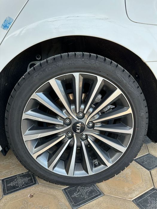Продам машину Kia K7 2017 год, автомат