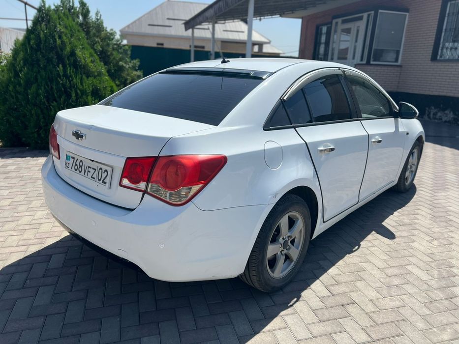 Продам шевролет круз!