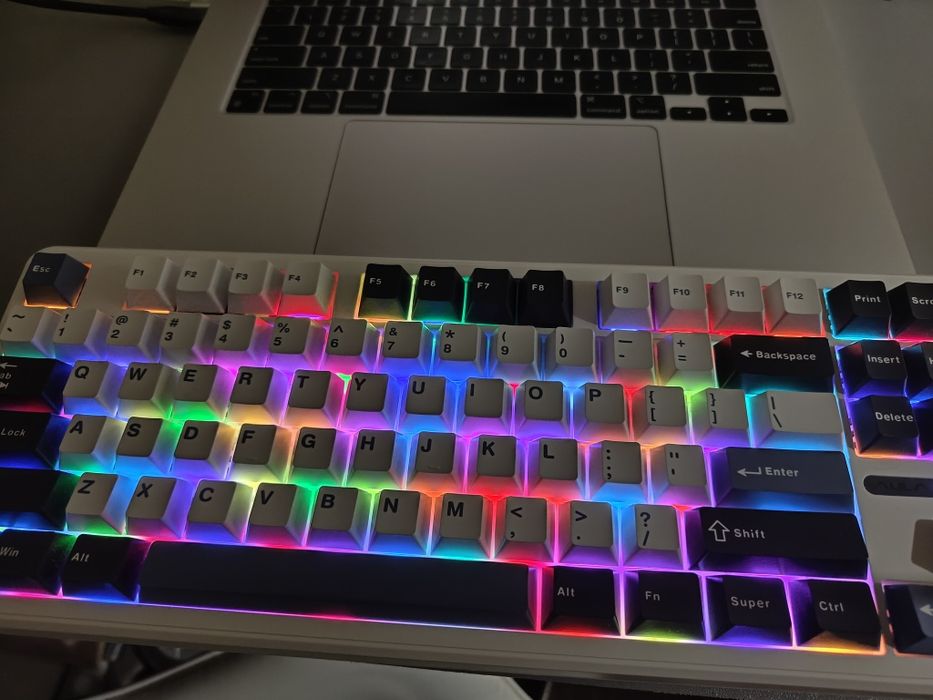 Продам клавиатуру Aula f87 pro