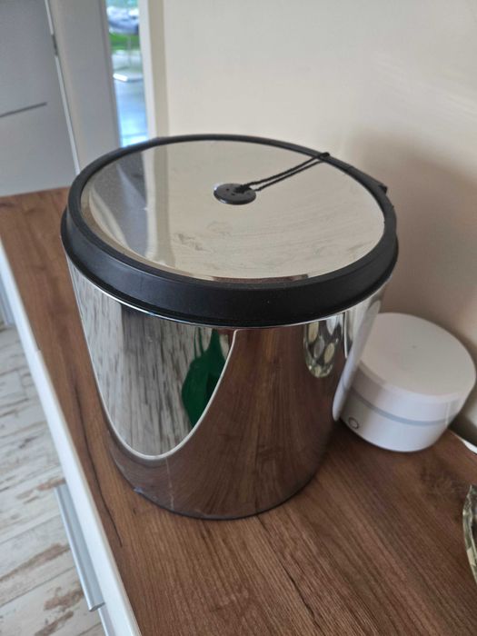 Кофа за баклук за вграждане в шкаф