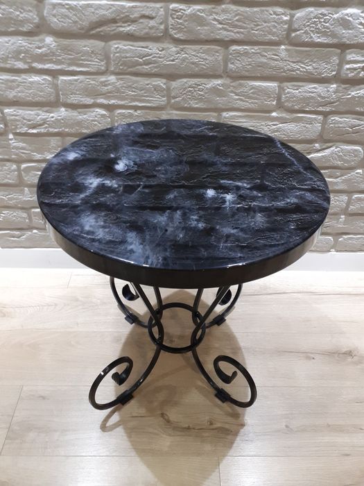 Журнальный столик