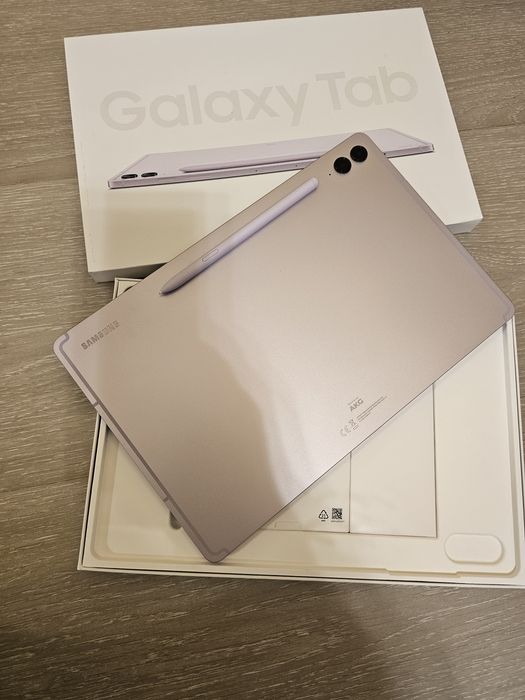 Vanda tableta Samsung S9 FE+ 256 GB 12  GB  Lavander