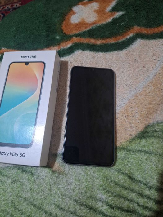 Samsung M36 5g почти новый. Каробка имеется