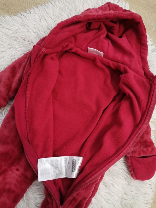 Combinezon 2-6 luni ca nou