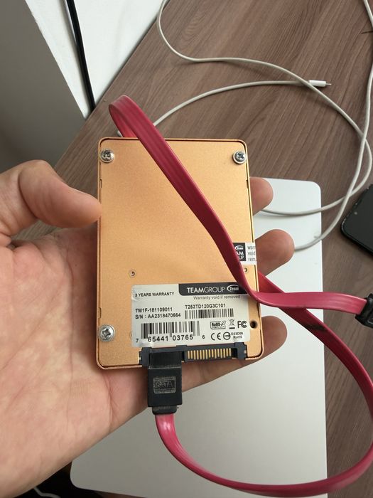 SSD диск на 120ГБ