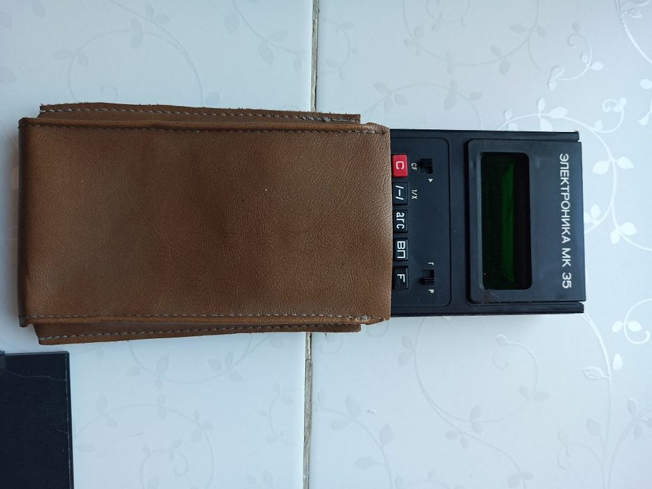 Микрокалькулятор МК 35