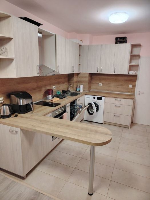 Дава се под наем Двустаен апартамент в София, Хиподрума - 89 кв.м за 796.62 € - Снимка #1