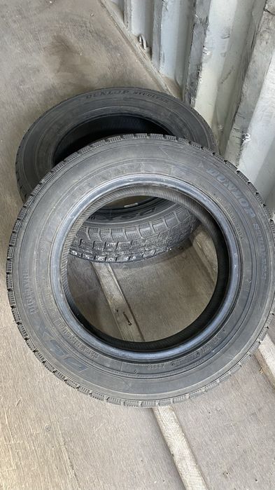 Шины Dunlop 195/60/15  2 шины