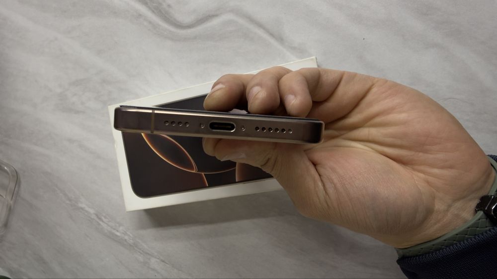 Iphone 16 pro max 256 disert