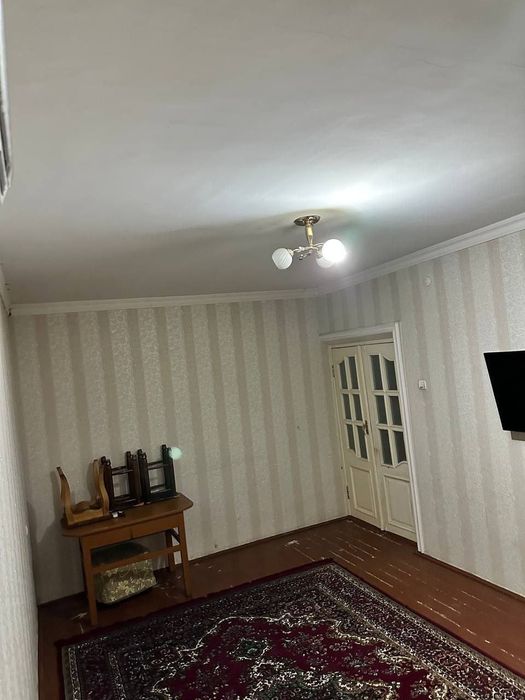 Tinchlik metro oldida bollaga sheriklika beriladi 1 ta bola kk