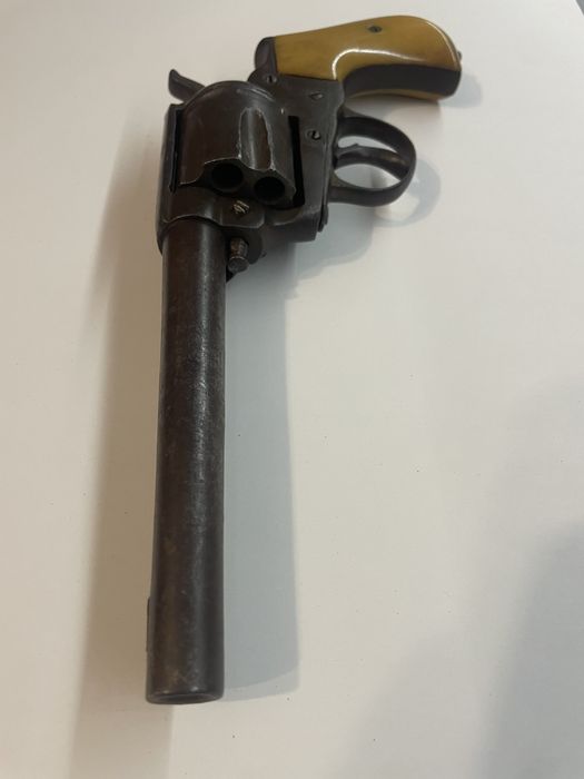 Револвер Colt M1877г. Колекционерско оръжие.