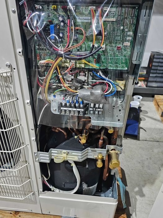 Външно тяло на климатик Mitsubishi PUHZ-P140YKA - 16 KW - ново