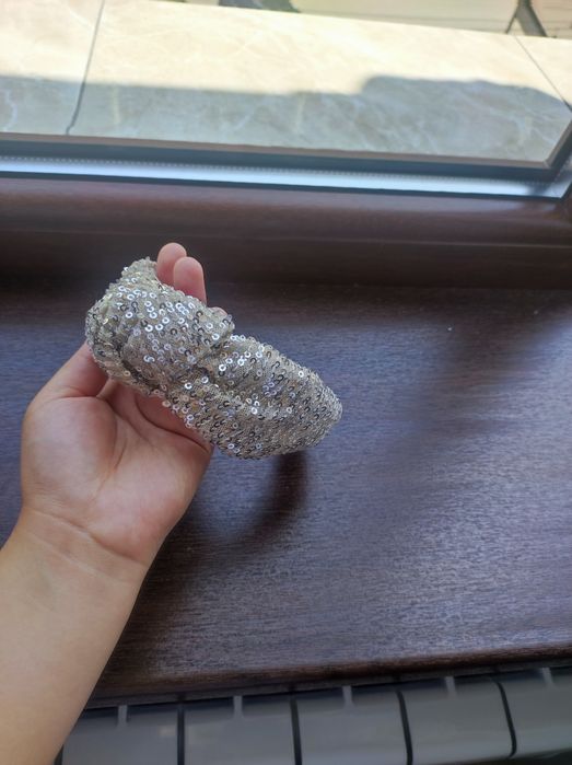 Шикарный ободок с пайетками