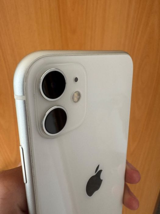 Iphone 11 в  отличном состоянии