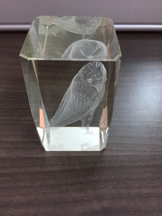 Продаётся сувенир птичка новый