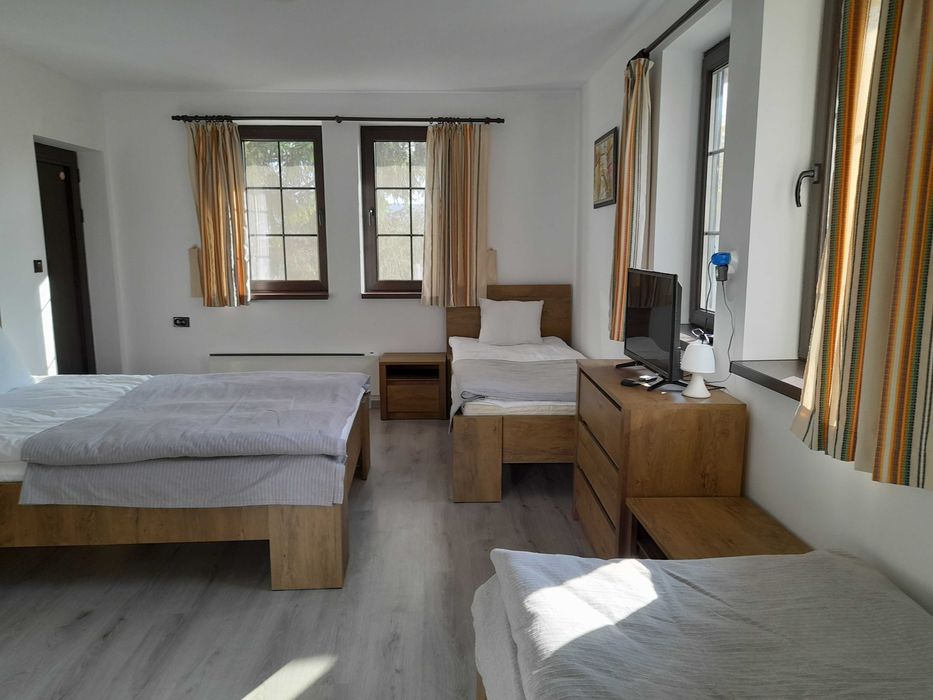 Къща за гости ЕФТИМОВИ, на 90 км от Варна, с. Черни връх, Обл. Шумен